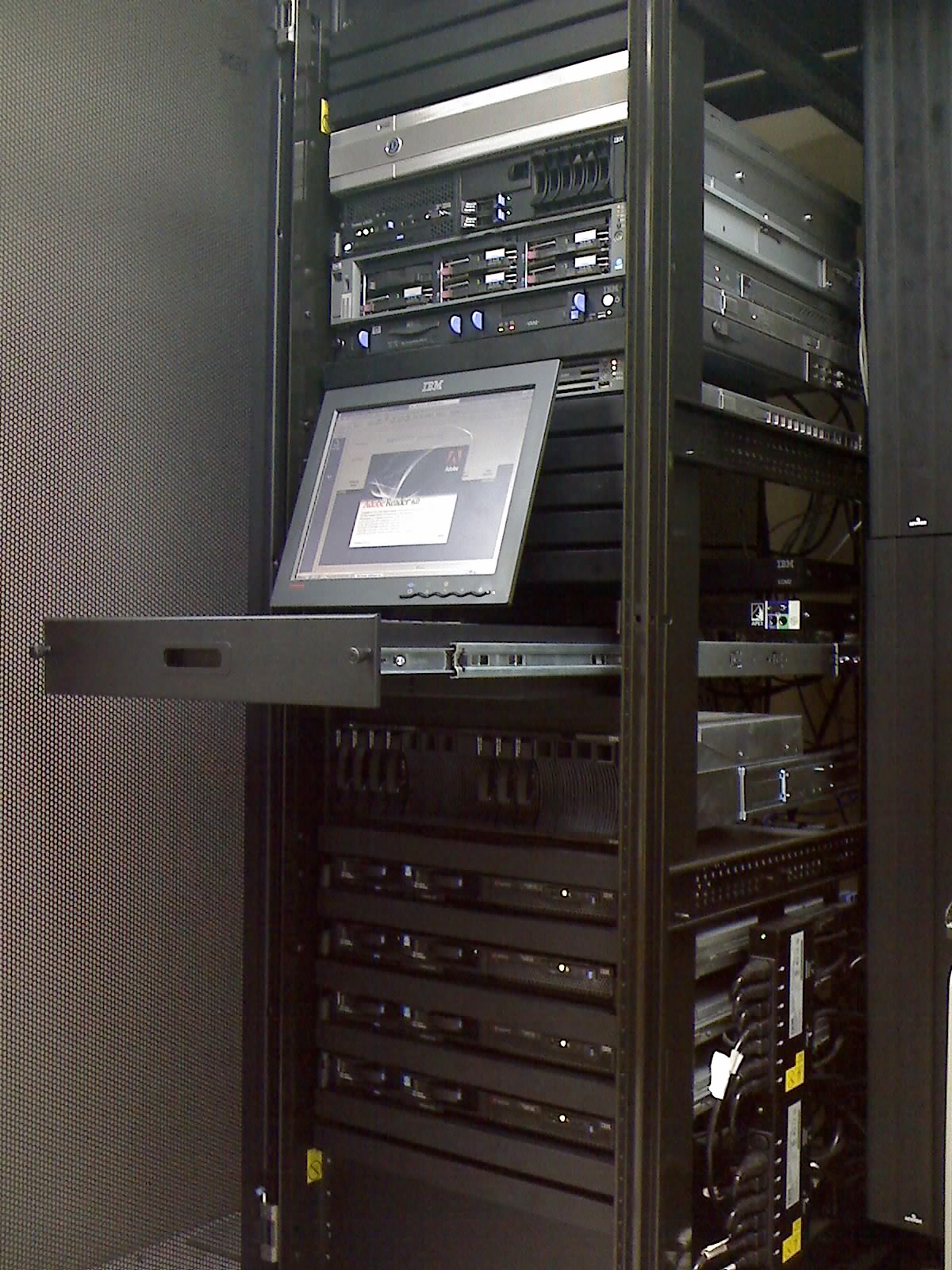 SERVER RACK